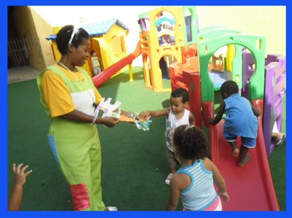 CURSO DE AUXILIAR DE CRECHE